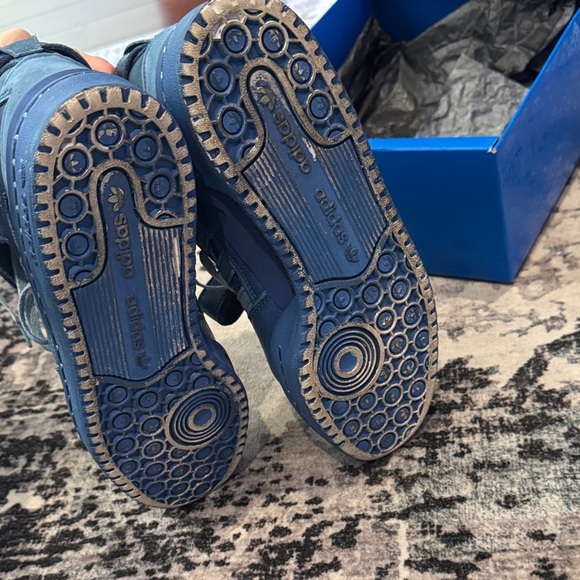 Men’s adidas Navy and Light Blue High-Top Sneakers forum size 7.5 - women’s 9 - Picture 6 of 8